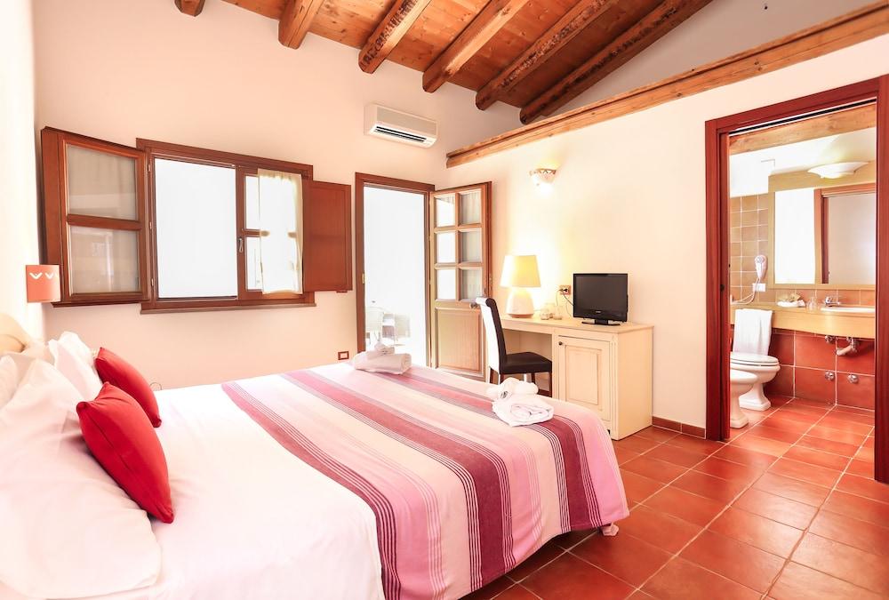 Hotel Country & Alghero